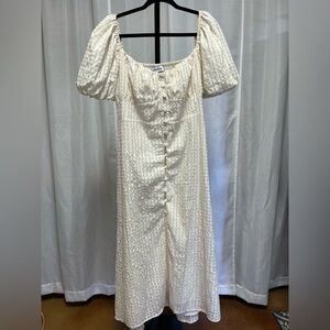 EN SAISON CECILIA CREAM PUFF SLEEVE TEXTURED MIDI DRESS | size Large